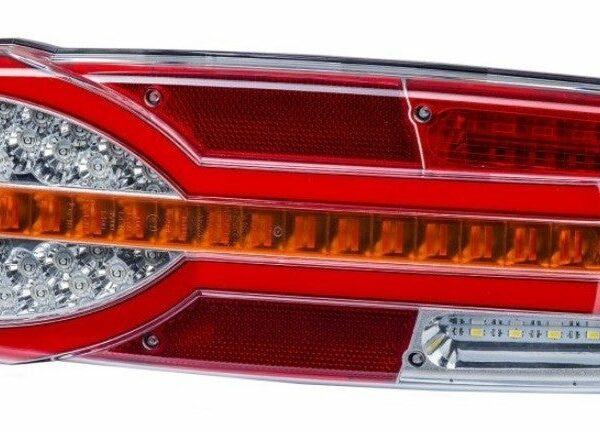 Links | LED Rücklicht dynamisches LED Blinker | 12-24v | 7-PIN AMP-Anschluss | V14C7-901B7