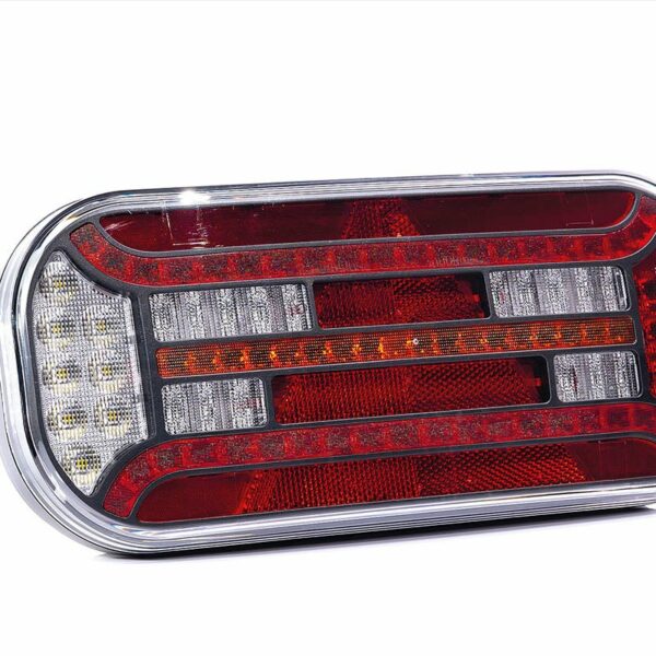 Rechts | LED Rücklicht mit Dreieckrückstrahler & Kennzeichenbeleuchtung | 12-24v | VC-3112