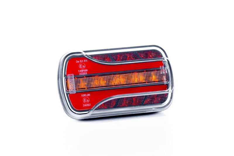 LED Rücklicht kompakt 3-funktional 24V