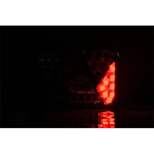 1db2a63d-1027-496b-bd03-96b7c27c45ba-41648_9-1 Links | LED Rücklicht mit Nebelscheinwerfer | 12v | VC-2701 – Bild 9