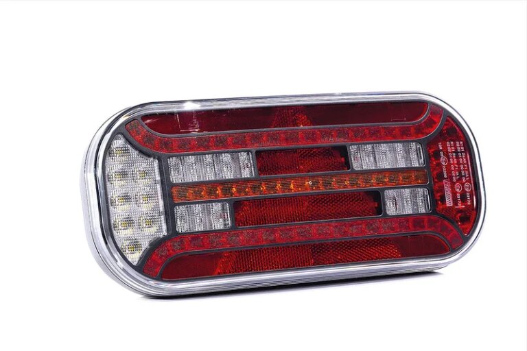 Rechts | LED Rücklicht mit Dreiecksreflektor & Kennzeichenleuchte | 12-24v | VC-3112