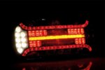 Links | LED Rücklicht Dreieckreflektor & Kennzeichenbeleuchtung | 12-24v | 100cm. Kabel | VC-3111 – Bild 3
