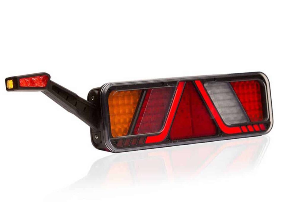 Links | LED-Anhängerleuchte | 24v | Voll-LED | CAN-bus-proof | 7-PIN AMP-Stecker | VC-7011B7